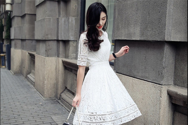 愛穿白色衣服人的性格特點(diǎn) 11種顏色代表各不同 愛穿白色衣服人的性格特點(diǎn) 11種顏色代表各不同