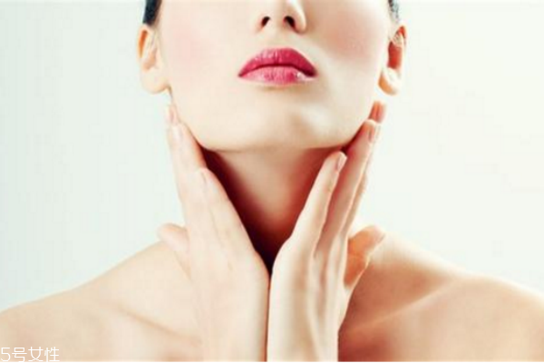 皮膚松弛，你應(yīng)該為肌膚補(bǔ)充營(yíng)養(yǎng)