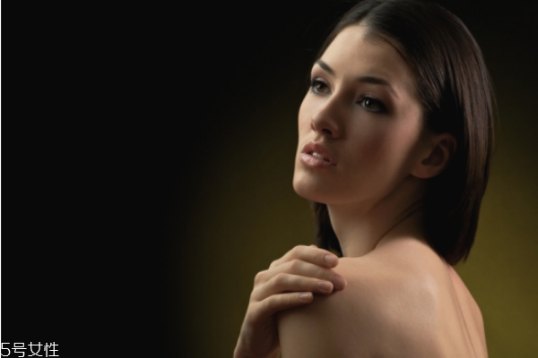 初學(xué)者怎樣畫眉毛 初學(xué)者畫眉毛的技巧 初學(xué)者怎樣畫眉毛 初學(xué)者畫眉毛的技巧