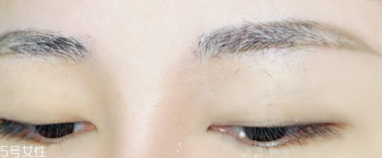 初學(xué)者怎樣畫眉毛 初學(xué)者畫眉毛的技巧 初學(xué)者怎樣畫眉毛 初學(xué)者畫眉毛的技巧