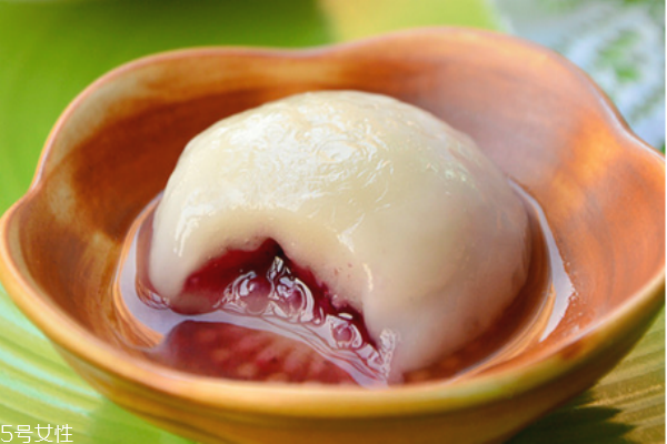 湯圓是用什么粉做的 自制湯圓的家常做法 湯圓是用什么粉做的 自制湯圓的家常做法