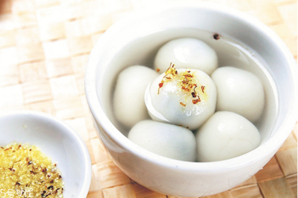 湯圓是用什么粉做的 自制湯圓的家常做法 湯圓是用什么粉做的 自制湯圓的家常做法