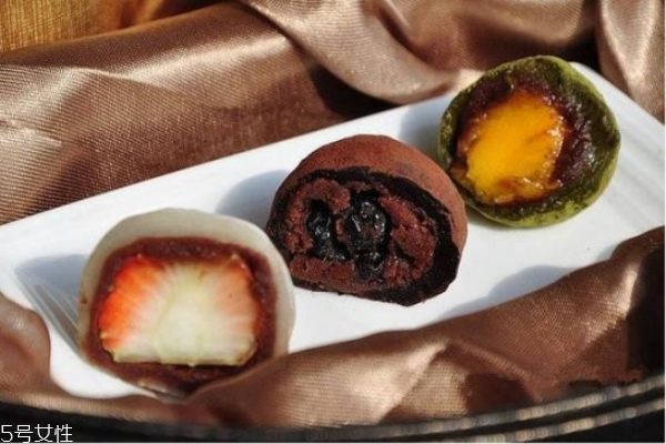 做湯圓用什么糯米粉好 不同的湯圓做法 做湯圓用什么糯米粉好 不同的湯圓做法