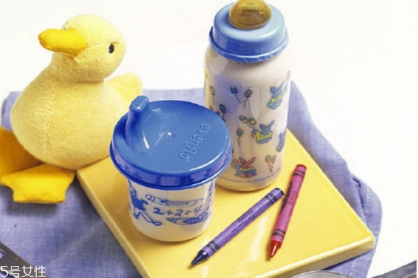 如何挑選奶粉 貴的不一定合適 如何挑選奶粉 貴的不一定合適