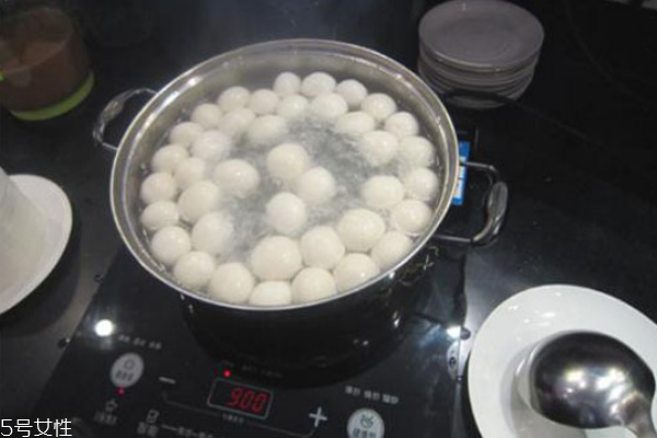 湯圓怎么煮多久 煮湯圓的小技巧 湯圓怎么煮多久 煮湯圓的小技巧