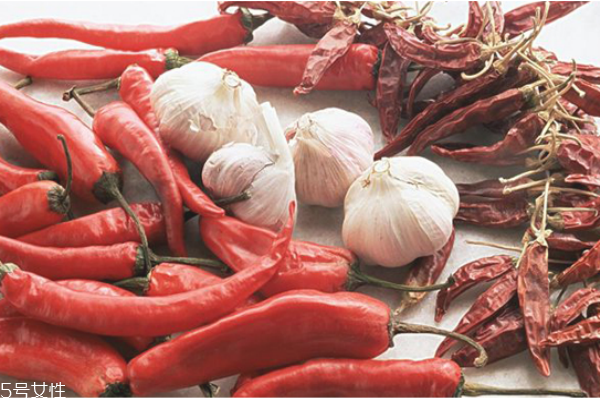 麥粒腫會(huì)傳染嗎 教你眼睛長了麥粒腫怎么辦 麥粒腫會(huì)傳染嗎 教你眼睛長了麥粒腫怎么辦