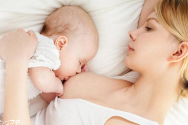 前奶和后奶的區(qū)別 都不能少哦 前奶和后奶的區(qū)別 都不能少哦