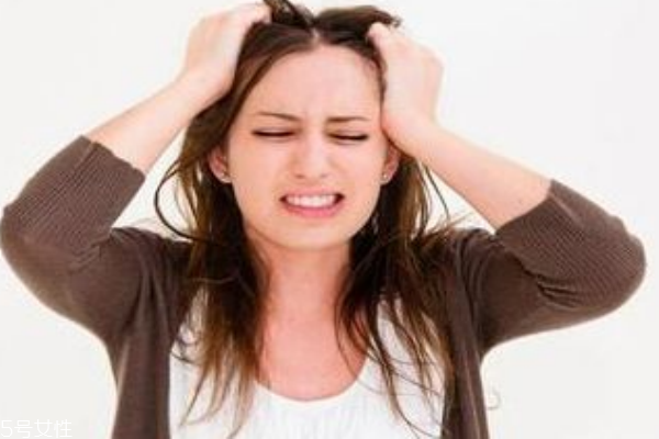 產(chǎn)后脫發(fā)怎么辦 心情是關(guān)鍵 產(chǎn)后脫發(fā)怎么辦 心情是關(guān)鍵