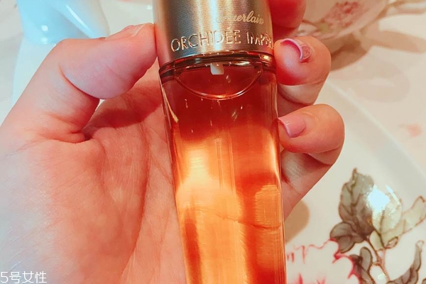 精油怎么按摩臉 3步驟讓臉部光彩奪目 精油怎么按摩臉 3步驟讓臉部光彩奪目