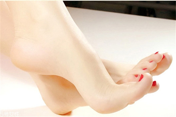 用腳膜脫皮正常嗎 好用的腳膜推薦 用腳膜脫皮正常嗎 好用的腳膜推薦