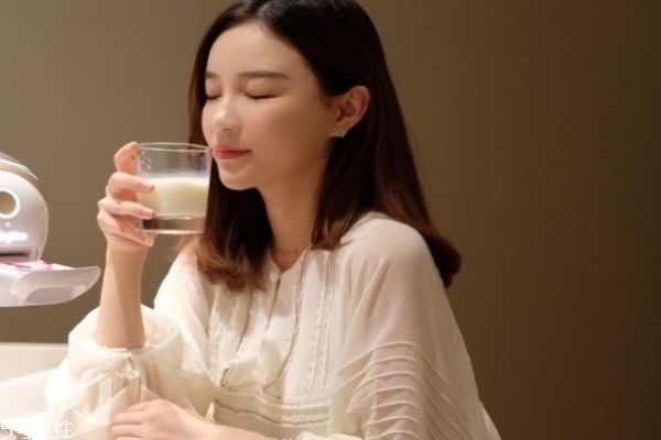乳糖不耐受癥狀 不能喝牛奶了嗎 乳糖不耐受癥狀 不能喝牛奶了嗎