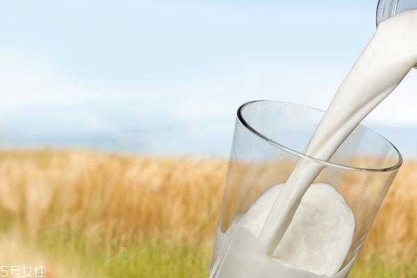 常溫牛奶存放時間 半年或者3個季度 常溫牛奶存放時間 半年或者3個季度