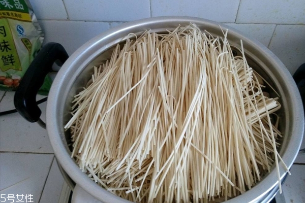 怎么挑選干面條 干面條選購(gòu)高招