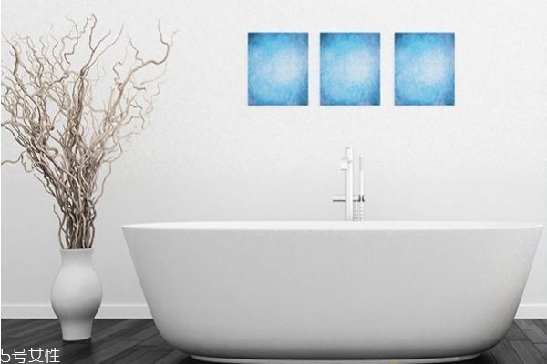 浴缸尺寸一般多大合適 浴缸的分類(lèi)及特點(diǎn)