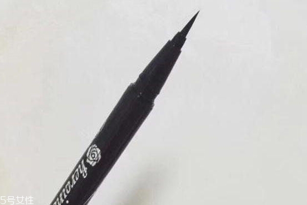 眼線筆干了怎么弄 熱水泡泡能繼續(xù)用 眼線筆干了怎么弄 熱水泡泡能繼續(xù)用