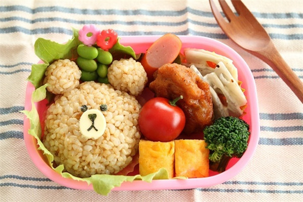 怎樣擺便當(dāng)好看 便當(dāng)?shù)幕狙b盤方法 怎樣擺便當(dāng)好看 便當(dāng)?shù)幕狙b盤方法