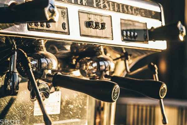 咖啡機(jī)什么材質(zhì)好 常見(jiàn)3種材質(zhì)大pk 咖啡機(jī)什么材質(zhì)好 常見(jiàn)3種材質(zhì)大pk