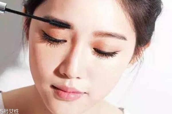 如何選染眉膏 染眉膏的選購要點 如何選染眉膏 染眉膏的選購要點