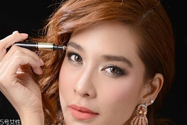 染眉膏怎么使用效果好 染眉膏達(dá)人級(jí)用法 染眉膏怎么使用效果好 染眉膏達(dá)人級(jí)用法