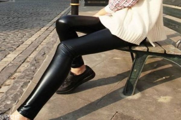 皮褲怎么保養(yǎng) 保養(yǎng)小技巧獻(xiàn)上 皮褲怎么保養(yǎng) 保養(yǎng)小技巧獻(xiàn)上