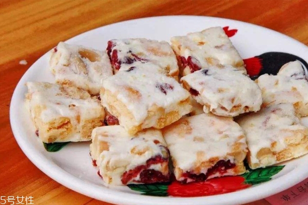 水牛奶芝士怎么吃 生吃或烤著吃 水牛奶芝士怎么吃 生吃或烤著吃