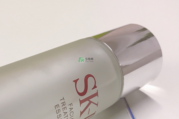 油痘肌適合什么護(hù)膚品 油痘肌的皮膚護(hù)理方法 油痘肌適合什么護(hù)膚品 油痘肌的皮膚護(hù)理方法