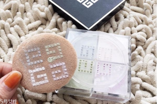 皮膚黃應該用什么蜜粉 如何根據膚色挑選蜜粉顏色 皮膚黃應該用什么蜜粉 如何根據膚色挑選蜜粉顏色