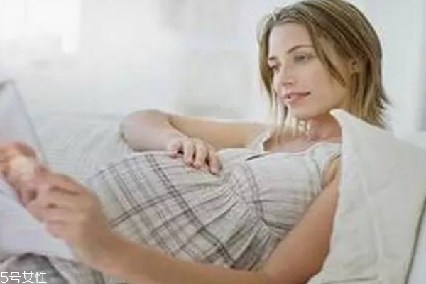 孕期怎么預(yù)防黃疸 生活上要注意 孕期怎么預(yù)防黃疸 生活上要注意