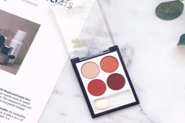 橘朵四色眼影好用嗎 橘朵四色眼影畫法 橘朵四色眼影好用嗎 橘朵四色眼影畫法