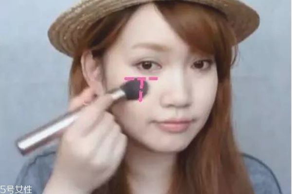 高光和腮紅的順序 各種臉型腮紅打法 高光和腮紅的順序 各種臉型腮紅打法