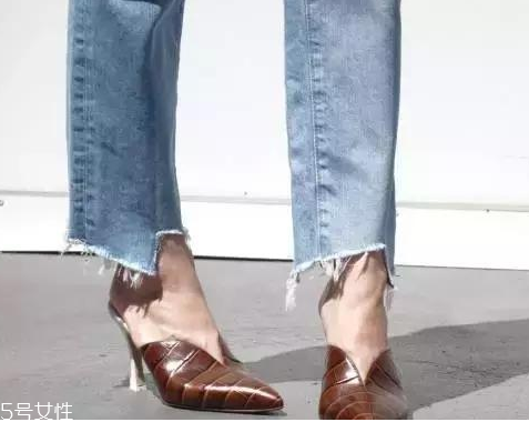 穆勒鞋配什么褲子 穆勒鞋休閑正式穿搭指南 穆勒鞋配什么褲子 穆勒鞋休閑正式穿搭指南