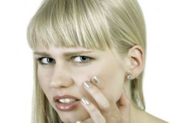 孕婦濕熱重怎么辦 濕熱會(huì)傳染胎兒?jiǎn)? alt=