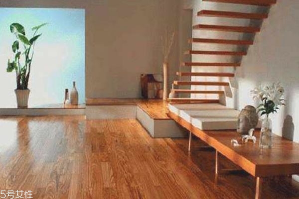 地板怎么保養(yǎng) 清潔打蠟是關鍵 地板怎么保養(yǎng) 清潔打蠟是關鍵