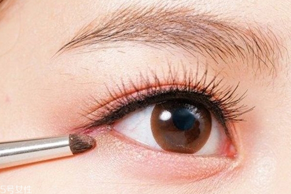 怎么畫桃花眼眼妝 4技巧打造迷人桃花眼 怎么畫桃花眼眼妝 4技巧打造迷人桃花眼