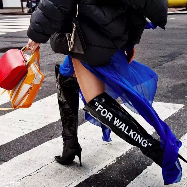 長(zhǎng)靴配什么衣服好看 冬天女生長(zhǎng)靴怎么搭配衣服 長(zhǎng)靴配什么衣服好看 冬天女生長(zhǎng)靴怎么搭配衣服