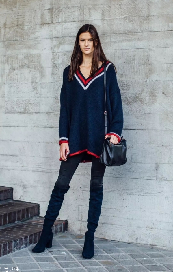 長(zhǎng)靴配什么衣服好看 冬天女生長(zhǎng)靴怎么搭配衣服 長(zhǎng)靴配什么衣服好看 冬天女生長(zhǎng)靴怎么搭配衣服