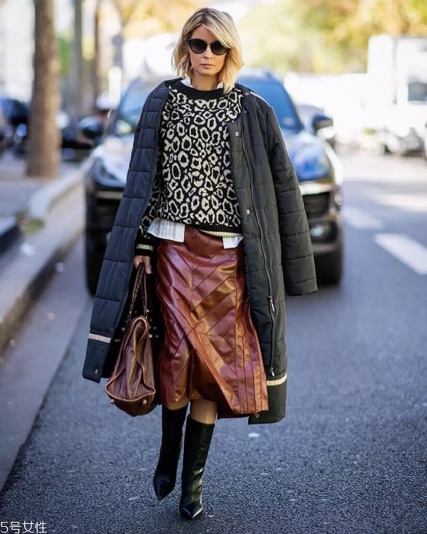 女生羽絨服怎么搭配好看 羽絨服搭配技巧 女生羽絨服怎么搭配好看 羽絨服搭配技巧