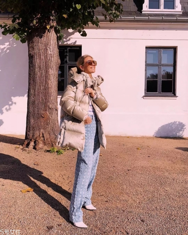 女生羽絨服怎么搭配好看 羽絨服搭配技巧 女生羽絨服怎么搭配好看 羽絨服搭配技巧