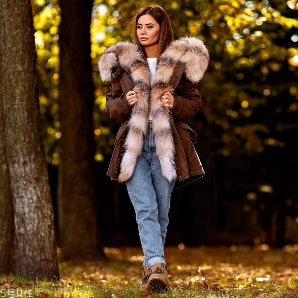 女生羽絨服怎么搭配好看 羽絨服搭配技巧 女生羽絨服怎么搭配好看 羽絨服搭配技巧