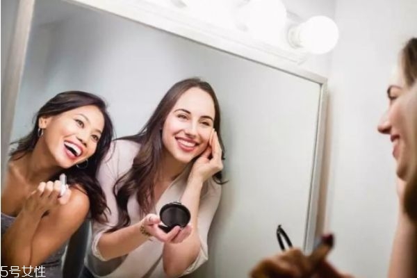 女人25歲后怎么保養(yǎng)皮膚 皮膚衰老的三個(gè)階段 女人25歲后怎么保養(yǎng)皮膚 皮膚衰老的三個(gè)階段