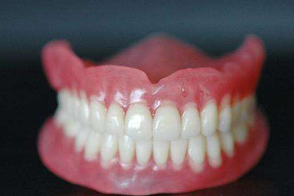 ?裝假牙后牙齦腫脹流血怎么辦 ?裝假牙后牙齦腫脹流血怎么辦