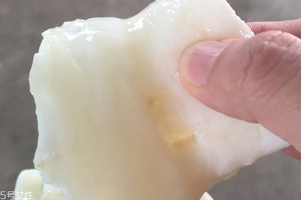 花膠聞起來會(huì)腥嗎 儲(chǔ)存越久魚腥味越淡 花膠聞起來會(huì)腥嗎 儲(chǔ)存越久魚腥味越淡