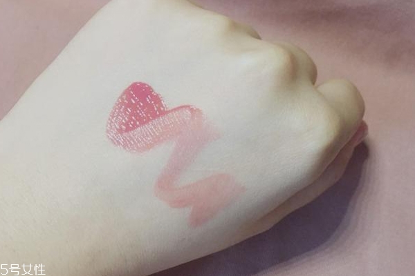 阿瑪尼黑管501是什么色 阿瑪尼黑管501沾杯嗎 阿瑪尼黑管501是什么色 阿瑪尼黑管501沾杯嗎