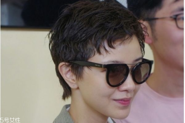 羊毛卷怎么卷 羊毛卷發(fā)型圖片 羊毛卷怎么卷 羊毛卷發(fā)型圖片