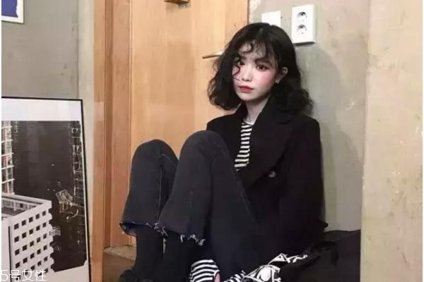 齊肩短發(fā)燙什么卷好看 齊肩發(fā)這樣弄最好看