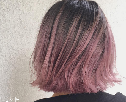 玫瑰金是什么顏色頭發(fā) 玫瑰金顏色頭發(fā)圖片 玫瑰金是什么顏色頭發(fā) 玫瑰金顏色頭發(fā)圖片