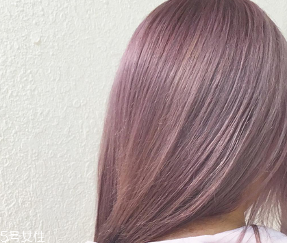 玫瑰金是什么顏色頭發(fā) 玫瑰金顏色頭發(fā)圖片 玫瑰金是什么顏色頭發(fā) 玫瑰金顏色頭發(fā)圖片