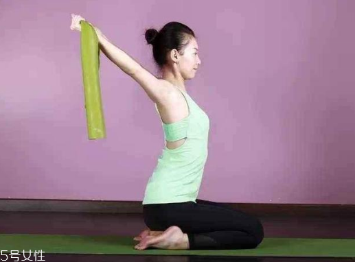 圓肩駝背怎么矯正 教你如何矯正圓肩駝背 圓肩駝背怎么矯正 教你如何矯正圓肩駝背