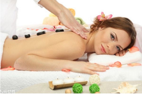 按摩也能美發(fā)，教你簡單按摩法子