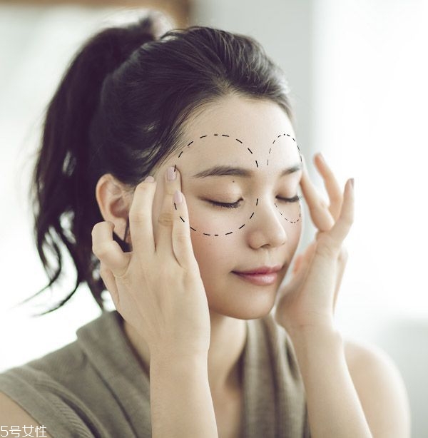 眼霜怎么擦效果最好 這樣擦預(yù)防魚尾紋 眼霜怎么擦效果最好 這樣擦預(yù)防魚尾紋